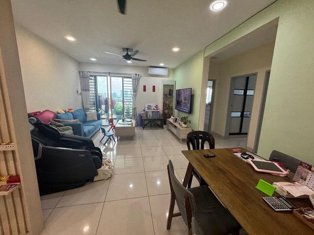 Corner Nice unit Aman Heights Condo Seri Kembangan Bukit Serdang SK
