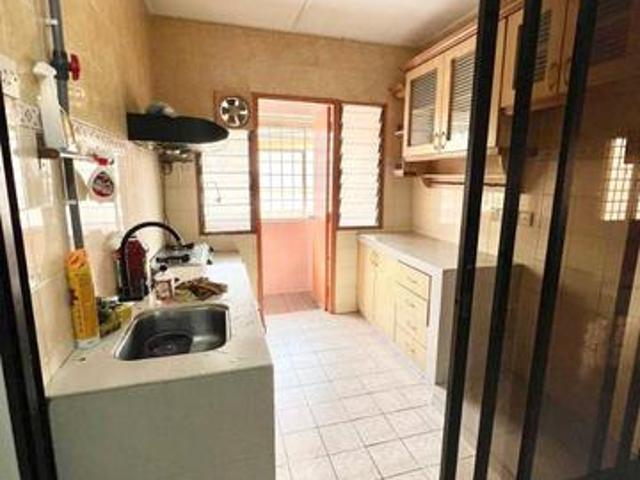 Corner Saujana Apartment Damansara Damai