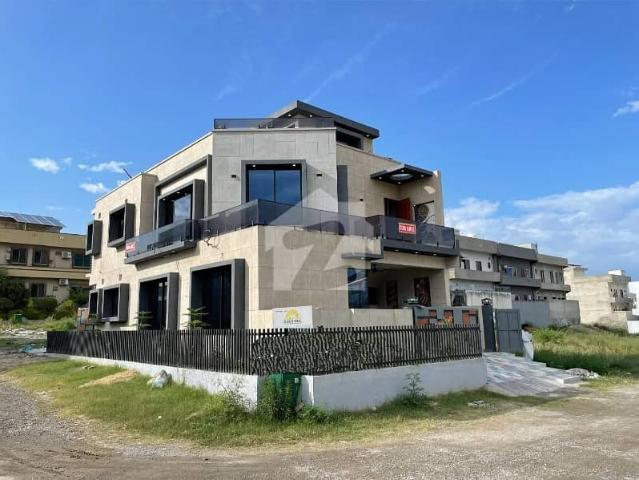 Corner sale The Ideally Located House For An Incredible Price Of Pkr Rs. 41000