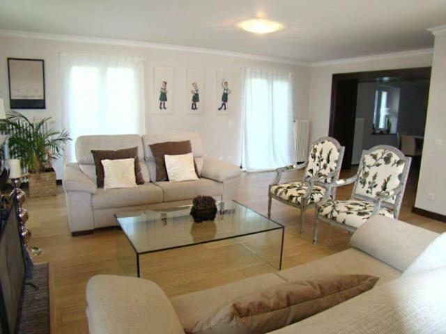 Corner semi detached villa in Chavannes des Bois
