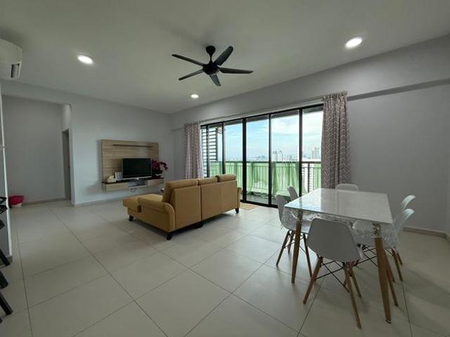 Corner Serin Residency 4 Rooms Condo In Lakepoint Verdi at Cyberjaya