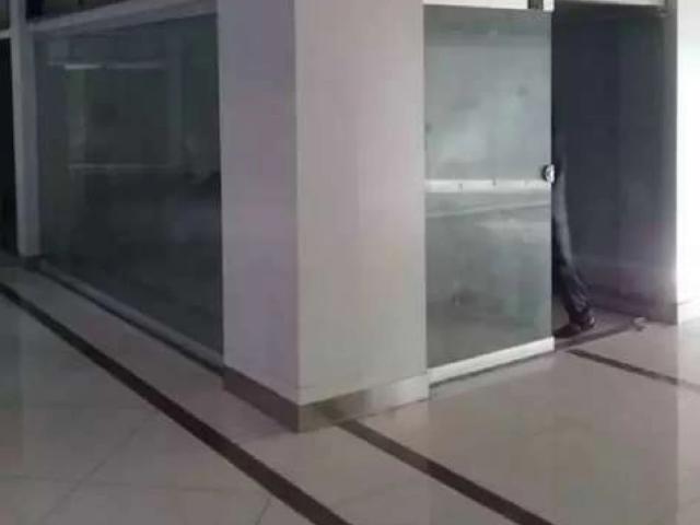 Corner shop Gold point mall Rawalpindi Murree Road ID 09443