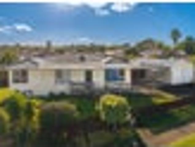 Last chance to view! Auction Tues 14th July!