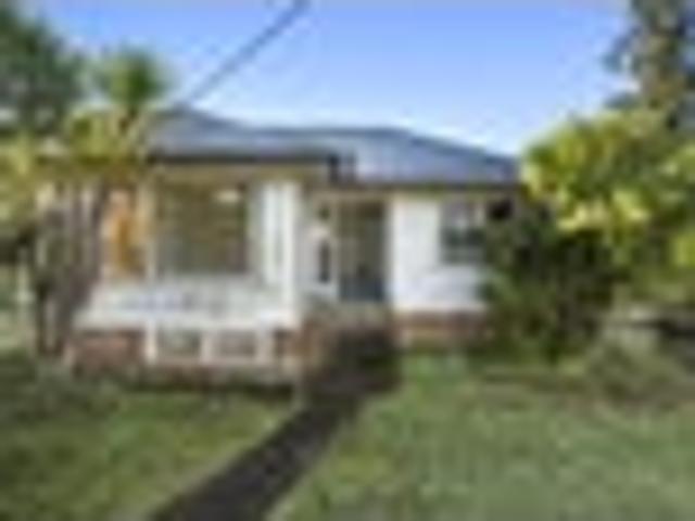 Corner site do up on 688m2