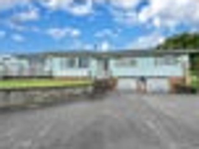 Corner Site Gold RC for 6 Homes on 812 m2