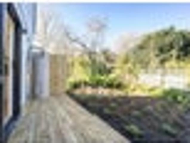 Corner site! Potential 5% 6% Gross Yield