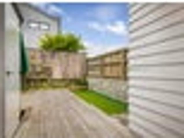 Corner Site. Private Yard. Let's Go
