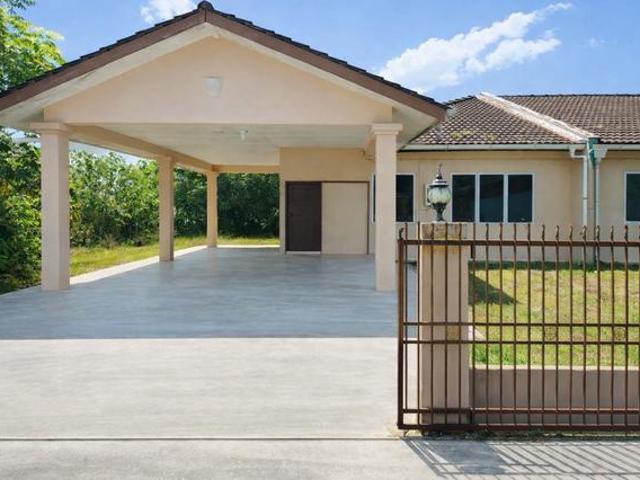 Corner Single Storey House near Matang Jaya Sienna Residence