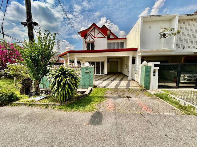 Corner Spacious 41x70 Seksyen 19 Shah Alam2Storey Terrace
