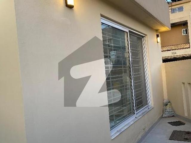 Corner Spacious 6 Marla House For Rent Ideal Location & Comfort Real Pictures Bahria Town Phase 8