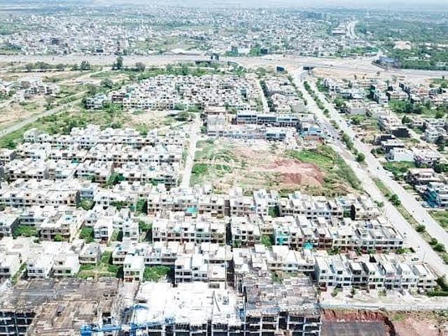 CORNER SUNFACE 60x100 margalla face solid land 50 feet wide road 100% level direct access to main road available for sale in G 14/4