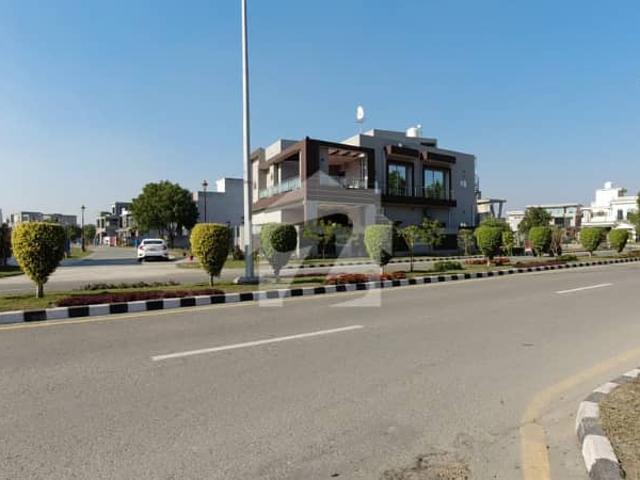 Corner & Park Facing 10 Marla Residential Plot For Sale In Lake City Raiwind Road Lahore