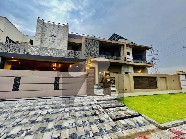 Corner Park Facing House For Sale Near Central Park DHA Defence Phase 2