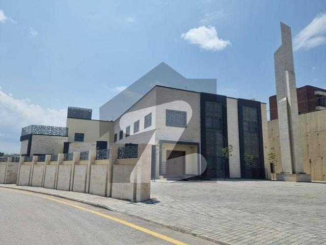 Boulevard Kanal Plot Urgent For Sale