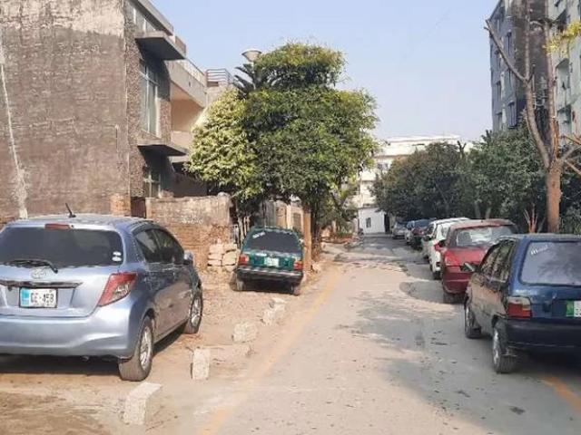 Corner Plot Available for sale in E 11/2 Services Society Islamabad E 11 ID 57036