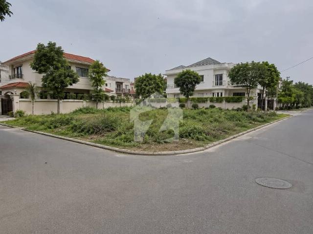 Corner Plot ForSale By DirectOwner | Elite Neighbourhoodof Officers, CivilServants & Retired Servicemen