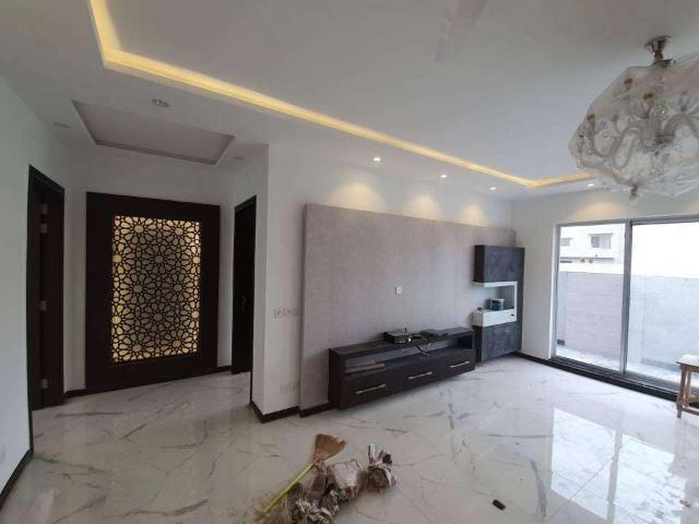 Corner plot Islamabad Ali Pur ID 02279