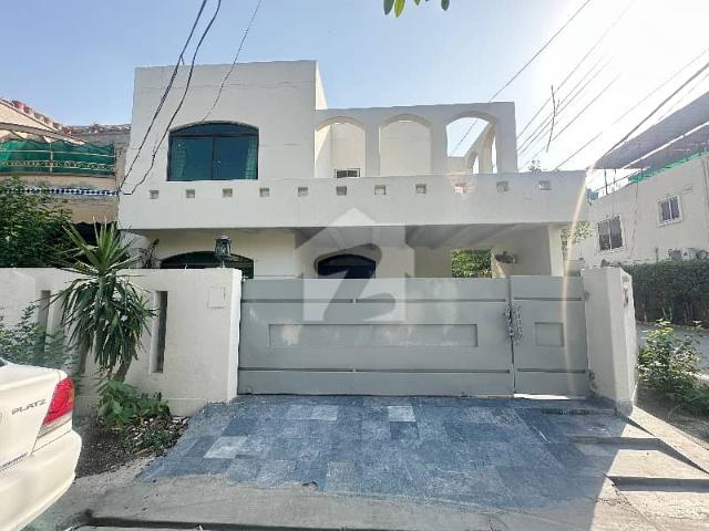 Corner Property For Sale In Punjab Coop Housing Society Is Available