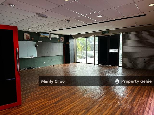 CORNER & RENOVATED 1st Floor Shoplot Kota Syahbandar Laksamana Town