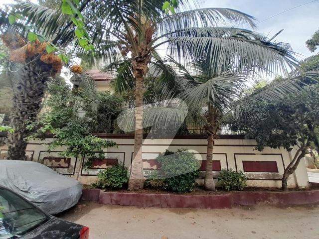 Corner west open luxury house 350 sq/yard gulshan e iqbal block 10a gulshan e iqbal block 10 a