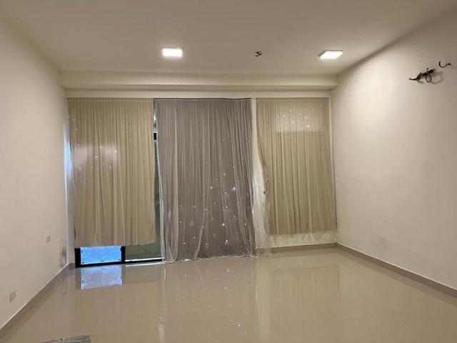 Corner Town Villa The Park Bukit Serdang Freehold Super Cheap