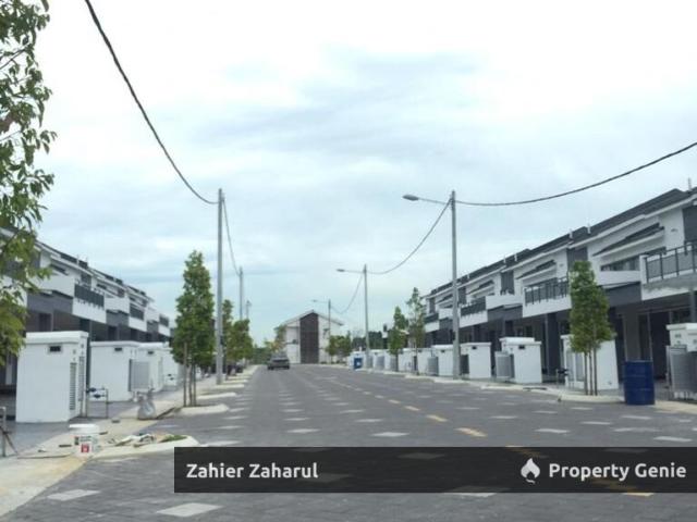 Corner Townhouse Simfoni Perdana Puncak Alam