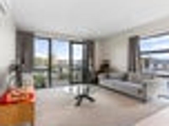 PARK VIEWS TOP FLOOR CORNER UNIT