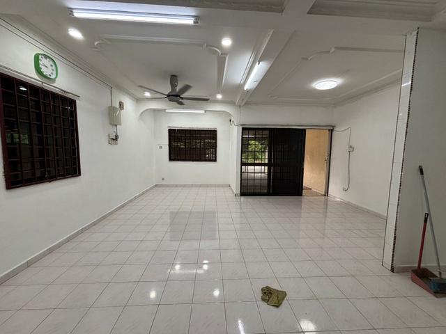 Corner Taman Klang Utama House for Rent