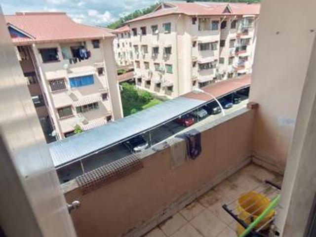 CORNER Taman Penampang Apartment
