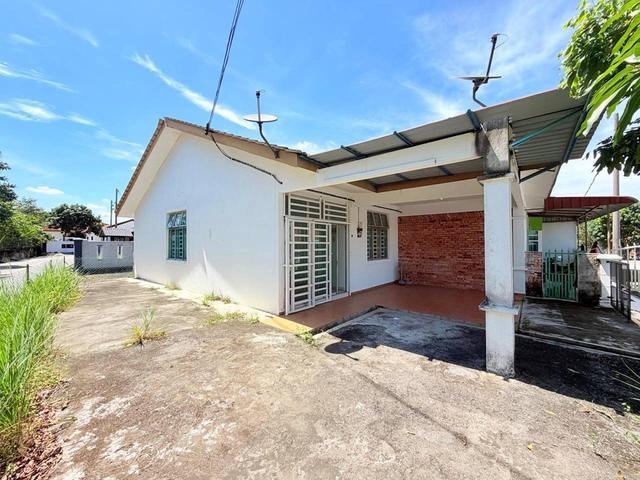 Corner Taman Tanjung Minyak Jaya Melaka teres setingkat untuk dijual
