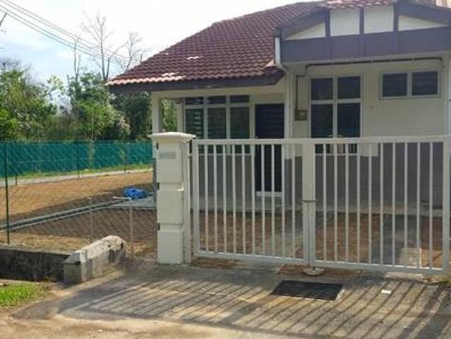 Corner Teres Setingkat Taman Seri Mambau Seremban