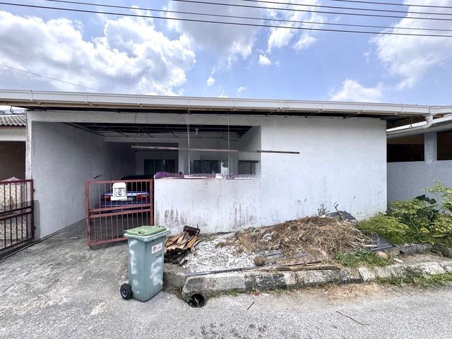 CORNER Teres Setingkatt SAMARINDAH BARU