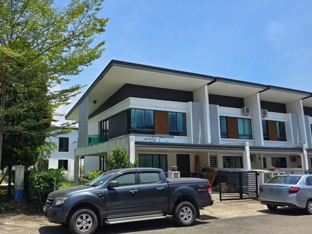 CORNER TERRACE Penampang FOR SALE