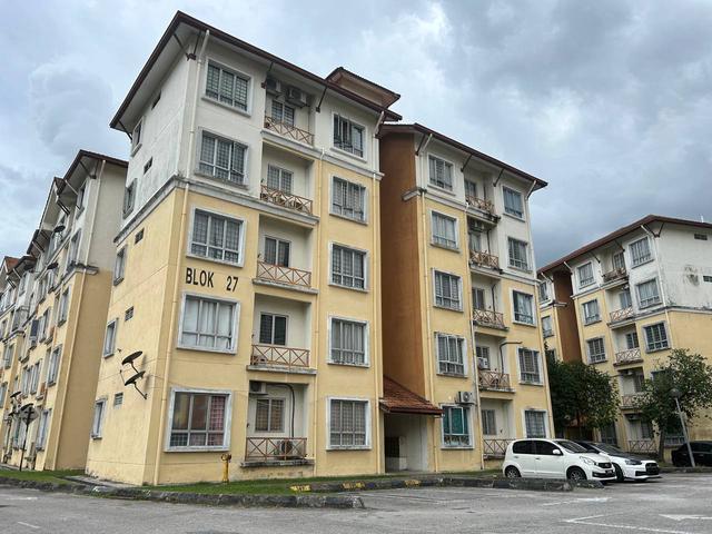 CORNER TINGKAT 1 Seroja Apartment Bukit Jelutong Shah Alam