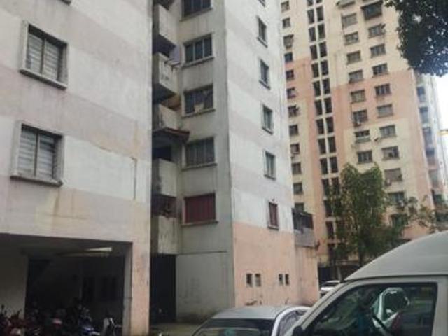 Corner Tingkat 3 Pelangi Damansara Flat Murah Booking 1K