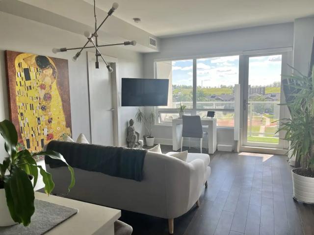 CORNER UNIT 2BDR 7th FLR HOME PARK VIEWS