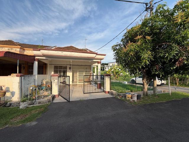 CORNER UNIT Terrace near to Manipal Bukit Baru Taman Merak Melaka