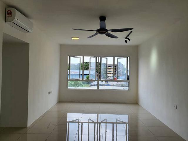 Corner Unit The Park Apartment Butterworth