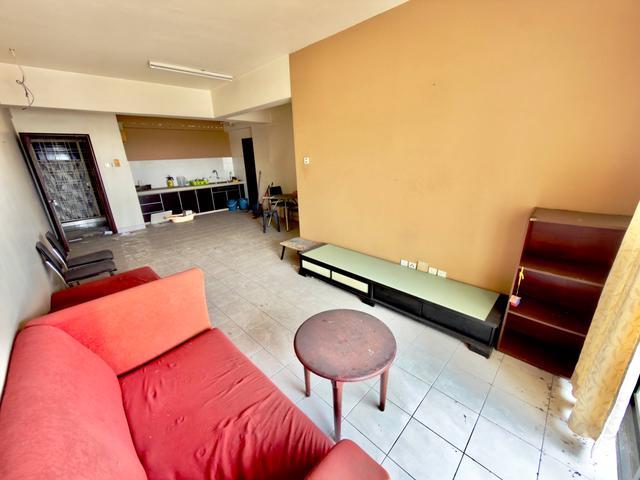 CORNER UNIT Vista Millenium Condominium Puchong Perdana Puchong