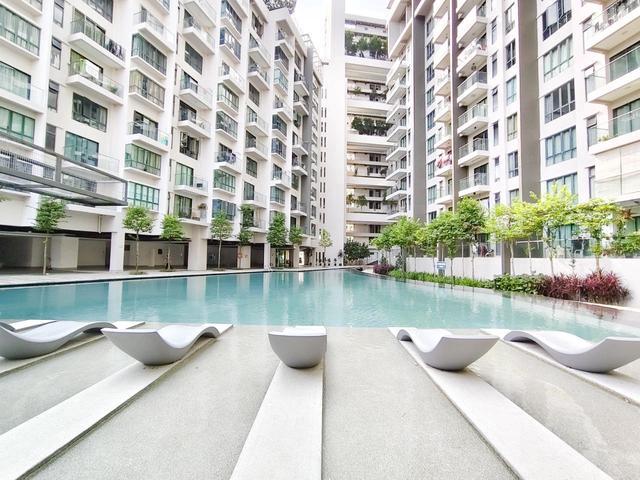 Corner Unit with LShape Balcony at Univ 360 PlaceSeri Kembangan