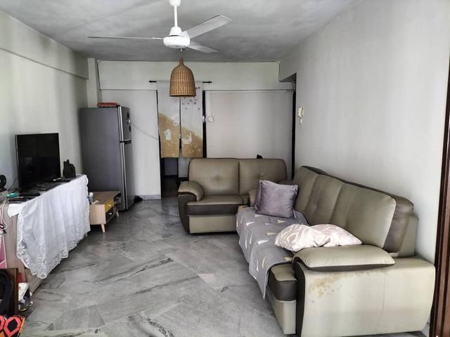 Corner unit with privacy prime location in pandan indah easy commute