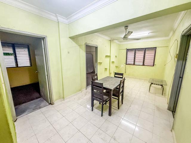 Corner Unit Apartment Aman Putra Kepong