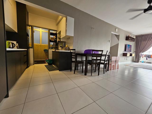 Corner unit Apartment Gapura Bayu Jade Hill Kajang Selangor
