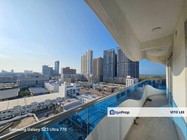 Corner Unit Apartment in City Centre for Sale
