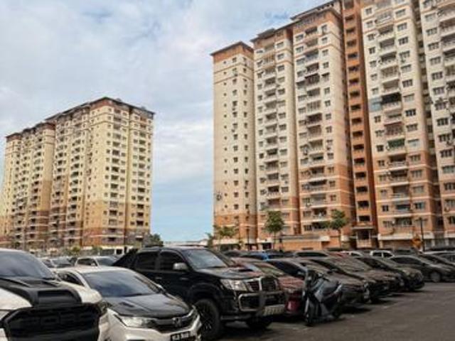 CORNER UNiT Apartment Laguna 1Kundang Rawang