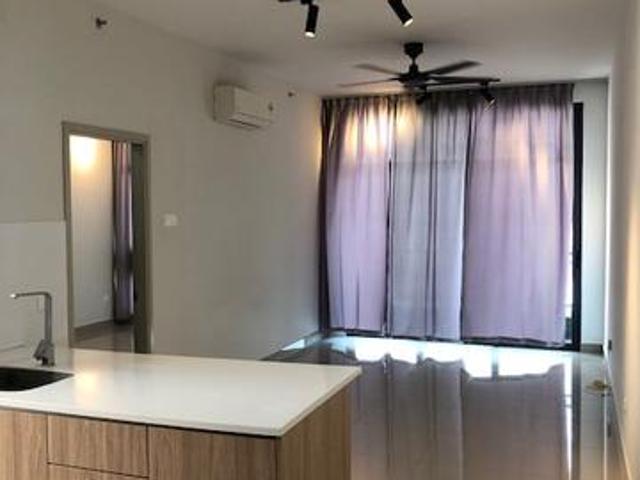Corner unit Ara Sentral Perla Semi furnished Ara Damansara