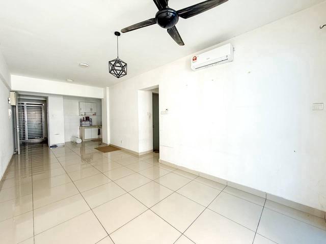 Corner Unit Balkoni besar 1100sqt di Putra 1 Condo BSP