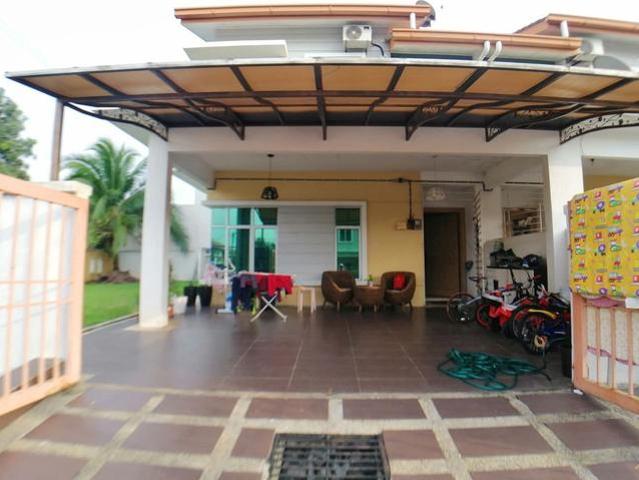 Corner Unit Big Land Size Double Storey Semi D Cluster Saujana Utama 3