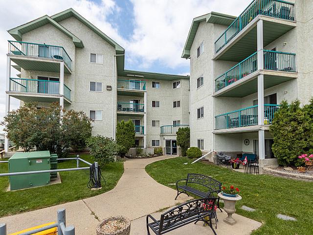 Corner Unit Condo In Terra Losa | Schmidt Realty Group Inc