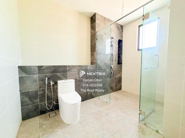Corner unit cluster house, fully renovated